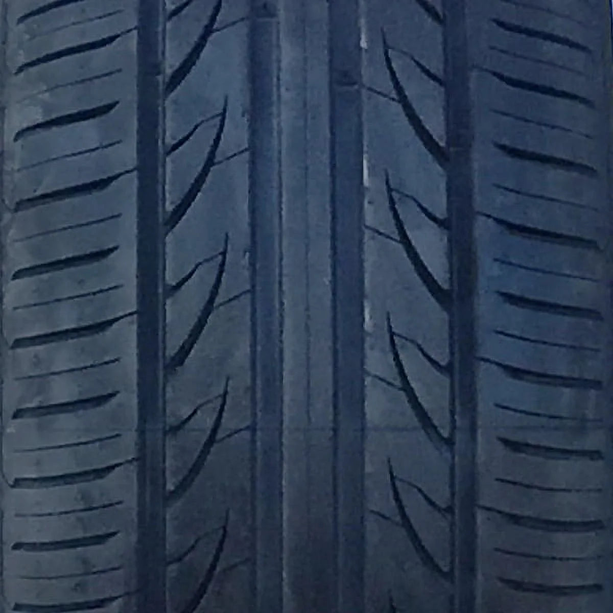 Set of 4 225/55ZR17 All Season Ultra High Performance Tire Y230572