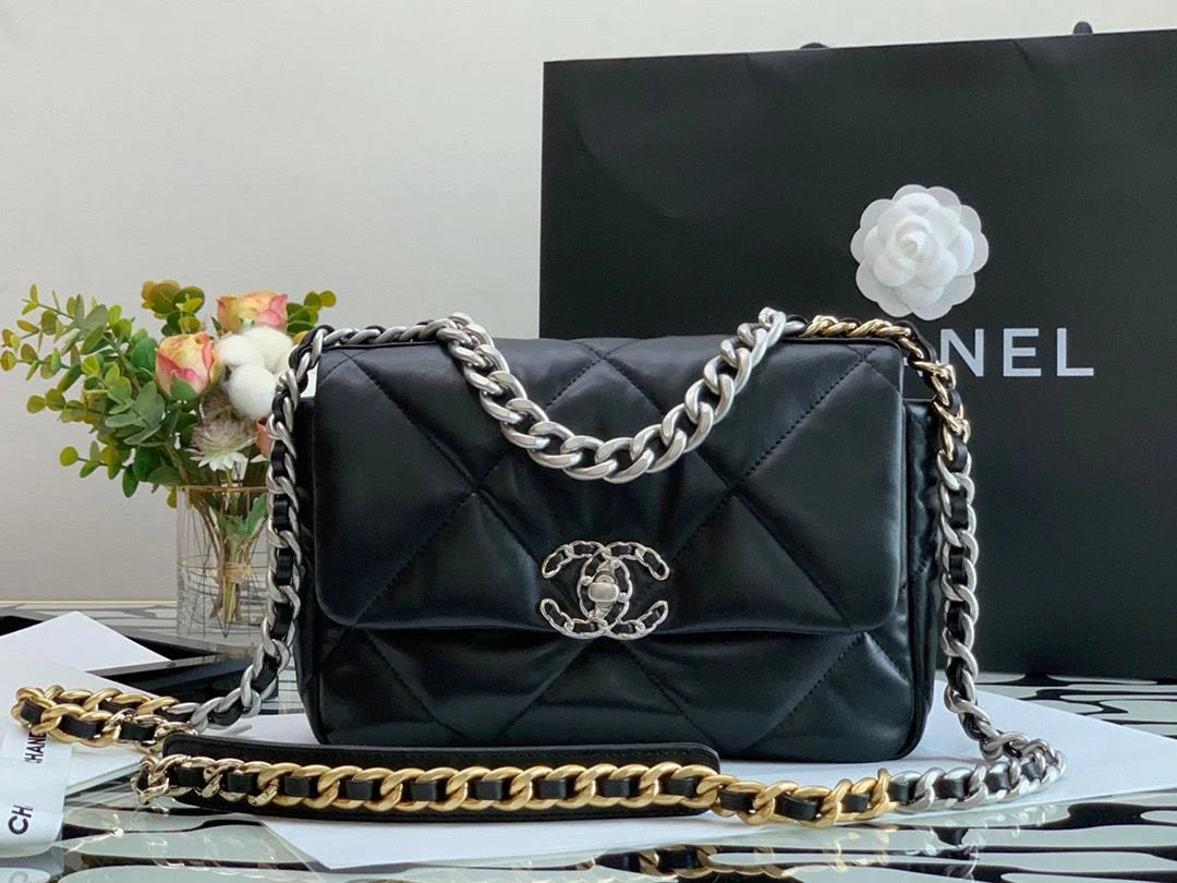 Black Classic Flap Bag P143734