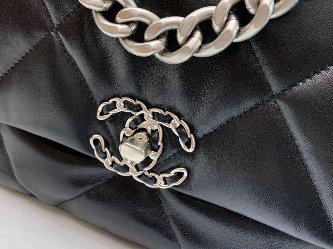 Black Classic Flap Bag P143734