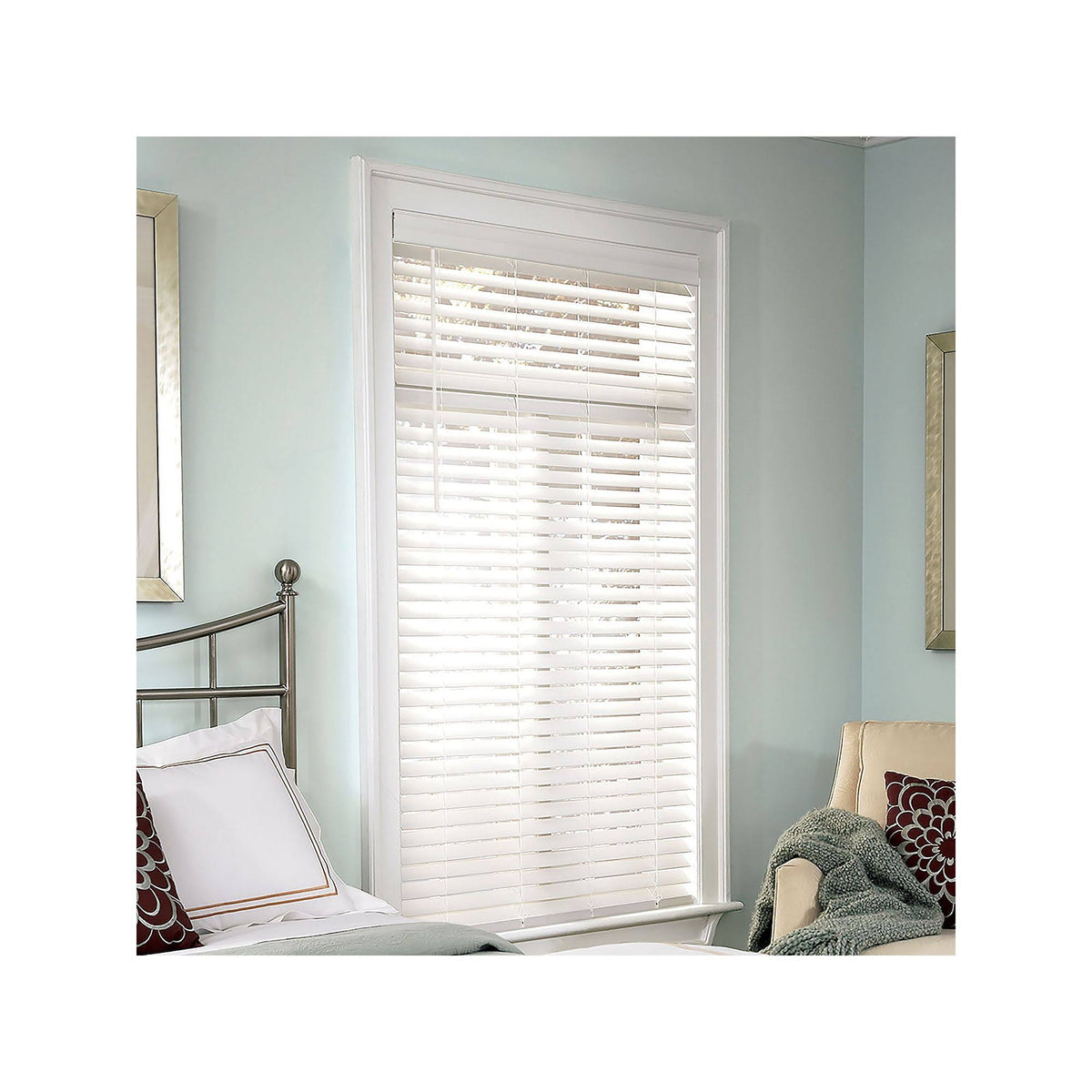 White 30.75X60 Faux Wood Cordless Blind Q928519