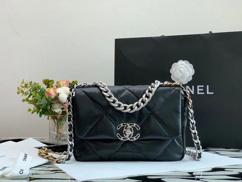 Black Classic Flap Bag P143734