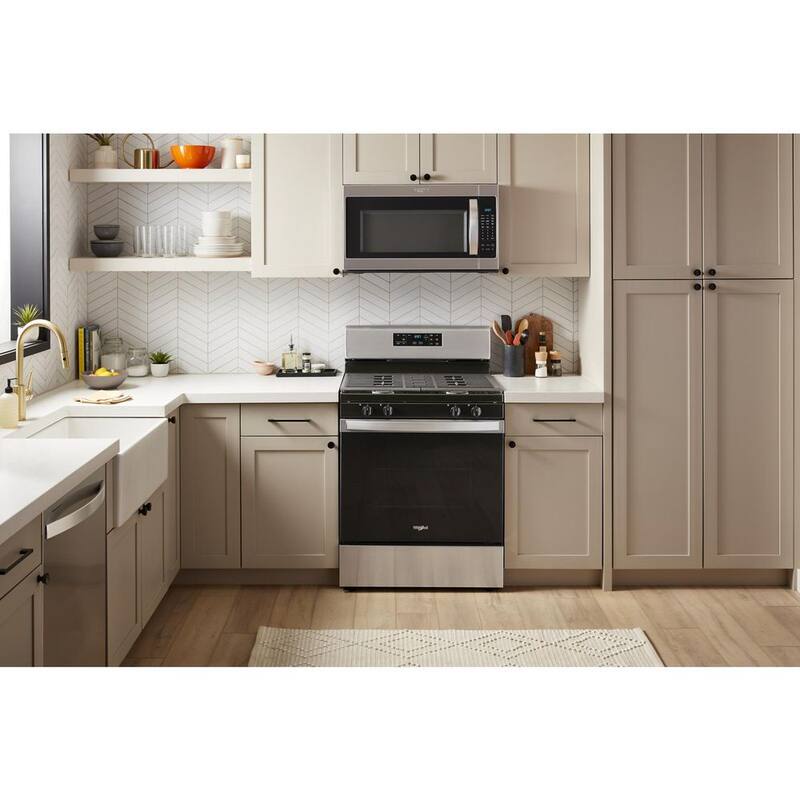 4-Burner Freestanding Gas Range in Stainless Steel B895402