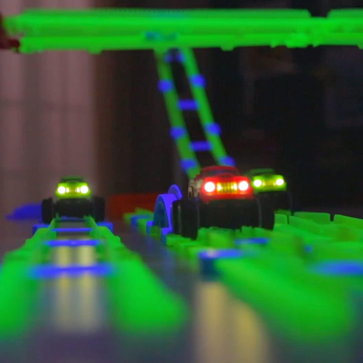 46 Pcs Glow in The Dark Race Car Track Set L29152