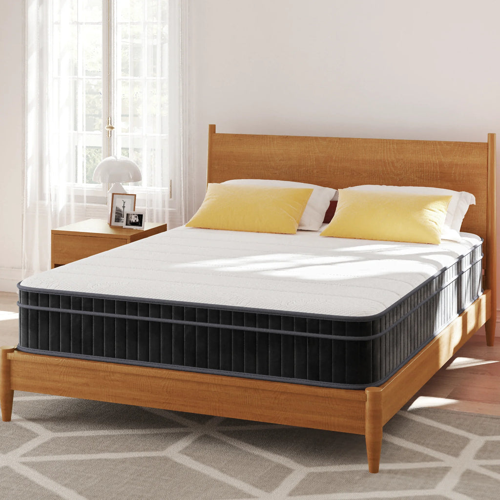Full Size 12in Medium Innerspring Mattress O1371