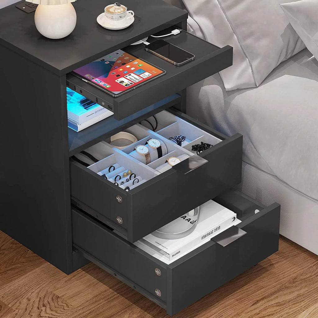 Black Nightstand Set of 2 with Wireless Charging Station and 2 Drawers Y874896